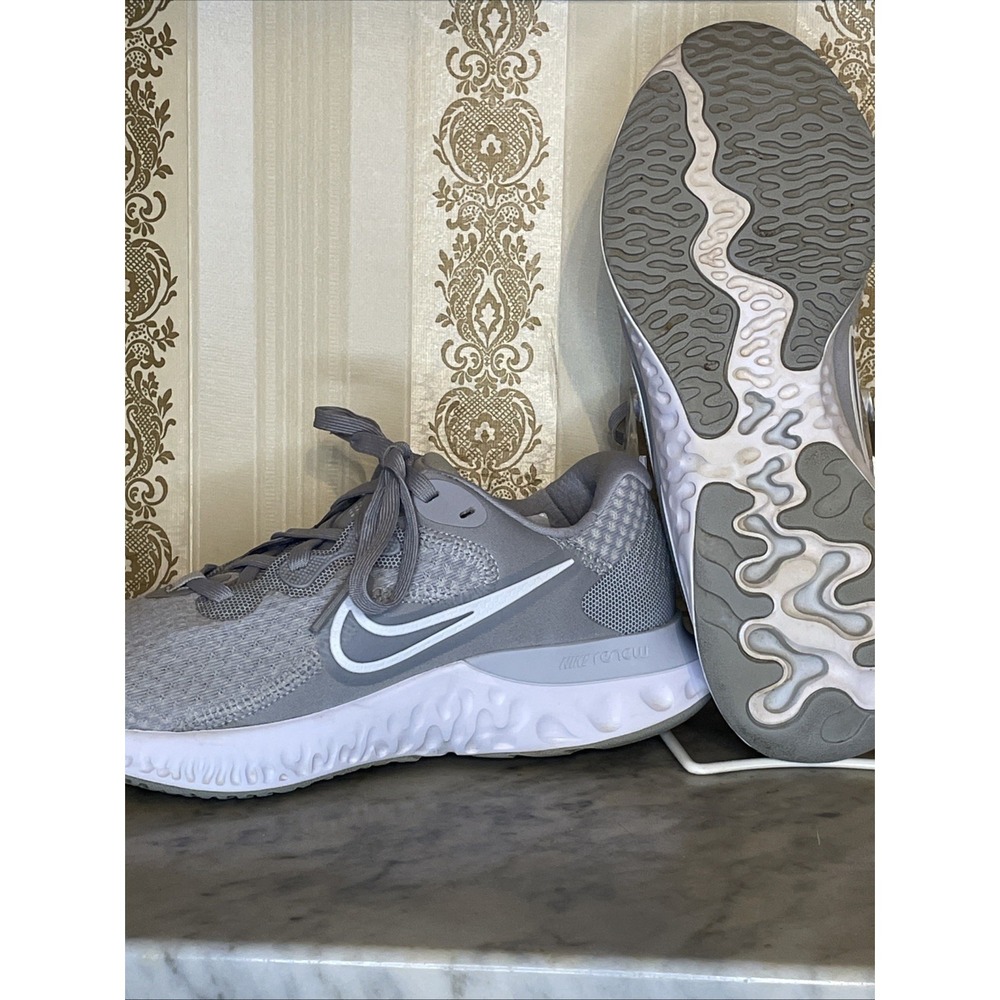 Womens‎ Nike Renew Grey Sneaker 7.5 CU3505-001 VTK Comfort CLEAN